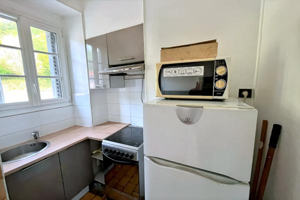 Appartement
                                                                                                                                                                                                                                                                                                                        2 pièce(s)                                                                                                                                                                                                          1 chambre(s)                                                                                                                                                                                                          33  m²