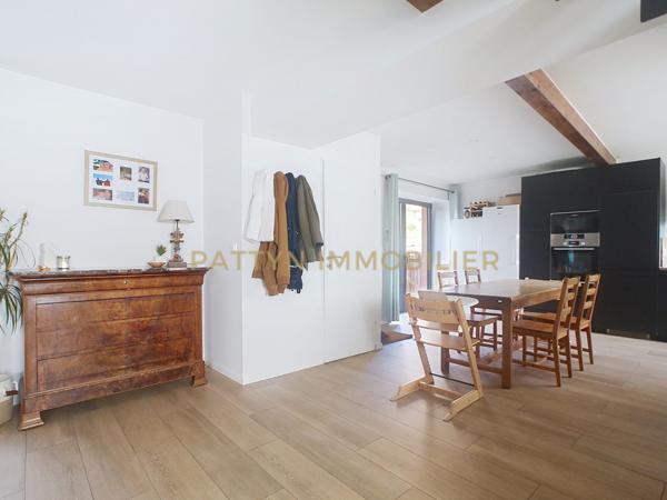 Sainte-Euphémie (01600) Maison de village rénovée 147 m² – DPE B – Écoles à pied – Sainte-Euphémie