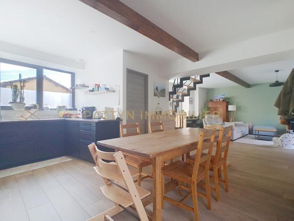 Sainte-Euphémie (01600) Maison de village rénovée 147 m² – DPE B – Écoles à pied – Sainte-Euphémie