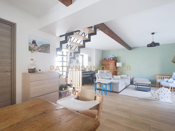 Sainte-Euphémie (01600) Maison de village rénovée 147 m² – DPE B – Écoles à pied – Sainte-Euphémie