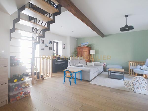 Sainte-Euphémie (01600) Maison de village rénovée 147 m² – DPE B – Écoles à pied – Sainte-Euphémie