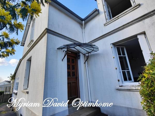 Charmante maison 2 chambres avec jardin à ROSTRENEN (22)