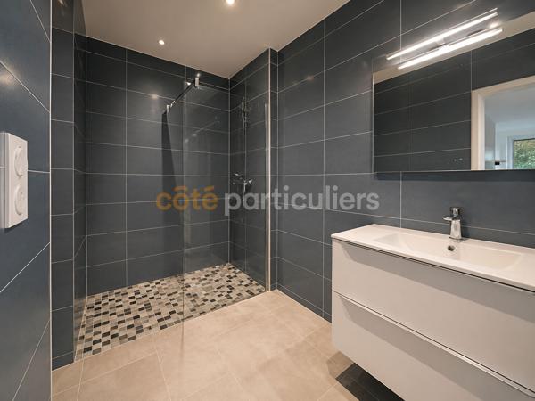 Vente
                Appartement76,81 m² - 3 Pièces -
                    SAINT HILAIRE DE RIEZ (85270)