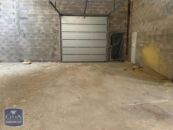 Local commercial à louer 233.5m²