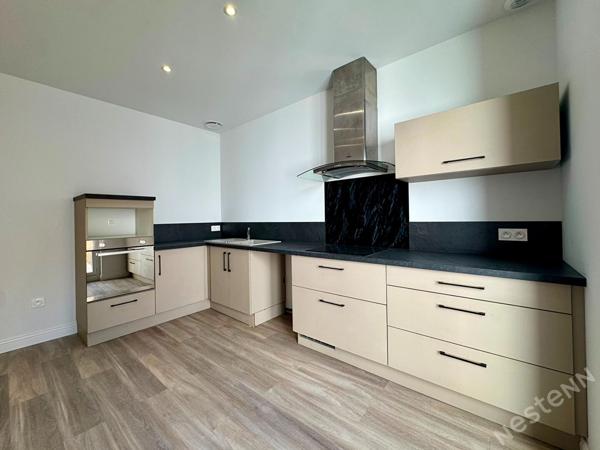 Secteur DANGLA - Appartement en triplex de 70m² avec terrasse de 11m²