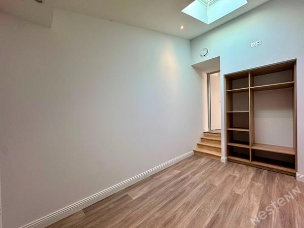 Secteur DANGLA - Appartement en triplex de 70m² avec terrasse de 11m²