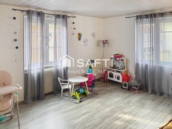 Superbe Appartement de 102 m² avec garage, cave et cour privée