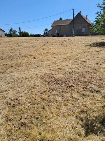 Terrain à SAULCET, 03500 - 2416m²