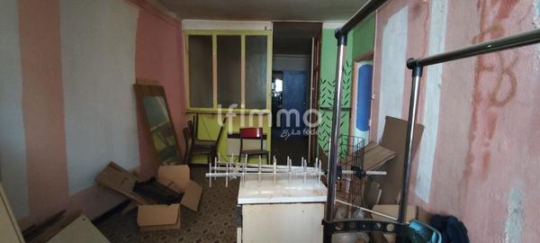 Ensemble immobilier de 3 maisons de village.