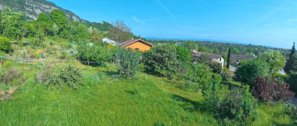🌳 Terrain arboré de 606 m² – Un écrin de verdure au cœur de Saint-Nazaire-en-Royans (26190)