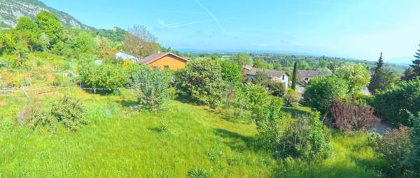 🌳 Terrain arboré de 606 m² – Un écrin de verdure au cœur de Saint-Nazaire-en-Royans (26190)