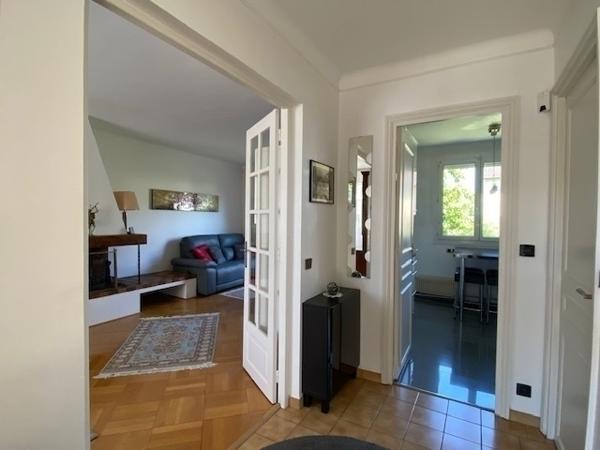 Maison familiale avec jardin et terrasse