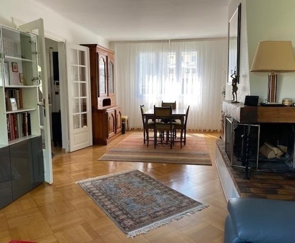 Maison familiale avec jardin et terrasse