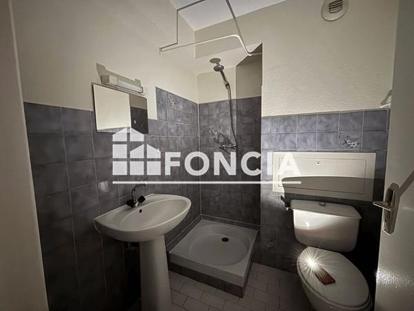 Location Studio 31.2 m² - 10 RUE MARYSE BASTIE Lyon 69008