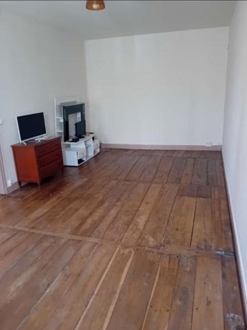 Appartement T2 avec pièce annexe ? Place du Marché, Mareuil-en-Périgord