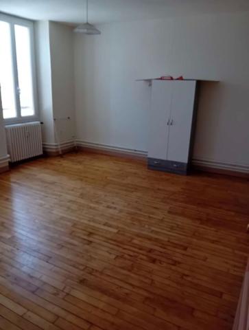 Appartement T2 avec pièce annexe ? Place du Marché, Mareuil-en-Périgord