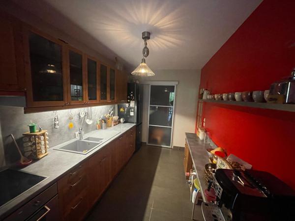 Valence (26000) – Quartier Chateauvert -Appartement avec jardin privatif, deux garages et accessibilité PMR.