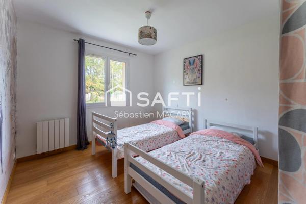 Maison récente 3 chambres avec grand terrain