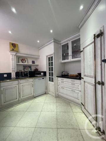 maison à vendre  10 pièces - 339 m2 YZEURE - 03