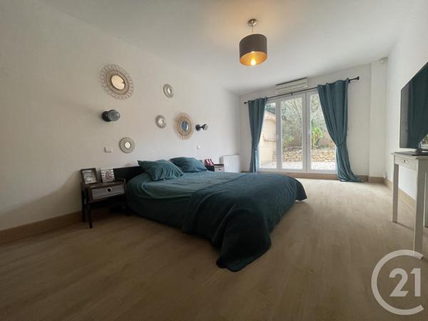 maison à vendre  10 pièces - 339 m2 YZEURE - 03