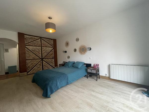 maison à vendre  10 pièces - 339 m2 YZEURE - 03