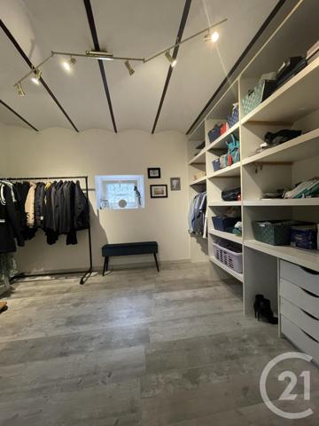 maison à vendre  10 pièces - 339 m2 YZEURE - 03