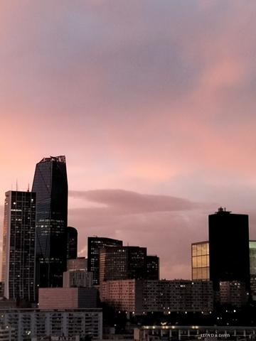 SPLENDIDE APPARTEMENT AU DERNIER ETAGE - VUE TOUR EIFFEL ET SACRE COEUR