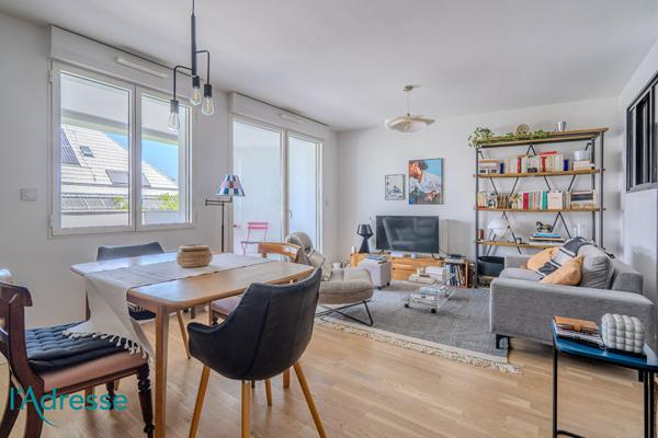 BORDEAUX BASTIDE - Appartement 3 pièces avec loggia et parking