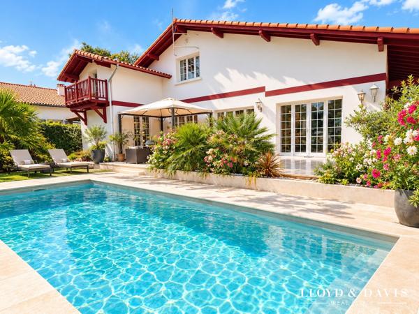 ANGLET MAISON AVEC PISCINE