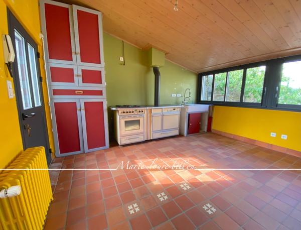 Maison à vendre 4 pièces CHALLANS (85), Maison de ville en pierre, au coeur de Challans, terrasse et jardin de ville