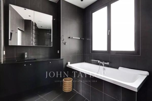 Appartement avec balcon coeur Triangle d'or - Montaigne