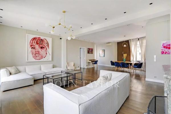 Appartement avec balcon coeur Triangle d'or - Montaigne