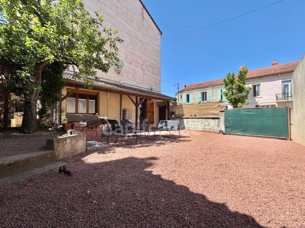 APPARTEMENT 61 M2, 2 CHAMBRE, COUR DE 80 M2, GARAGE, FIBRE OPTIQUE, DOUBLE VITRAGE + VOLETS ROULANTS, CAVE DE 31 M2, FAIBLE CHARGES DE COPROPRIÉTÉ