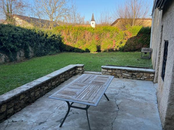 Maison de village avec jardin