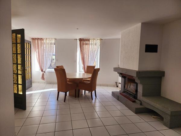 Maison de village avec jardin