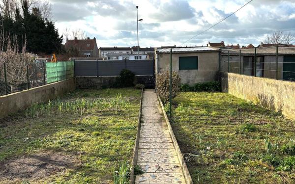 Maison à vendre    7 pièces • 140 m2 Saint-Martin-Boulogne