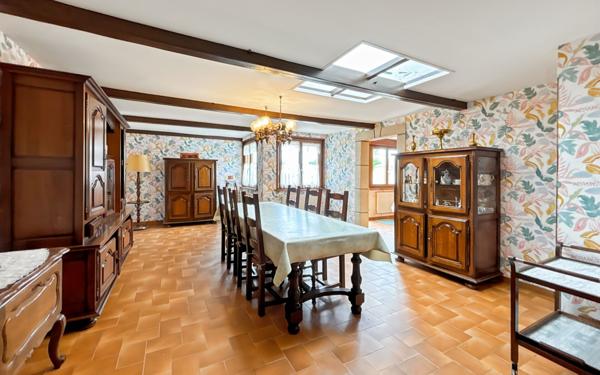Maison à vendre    7 pièces • 140 m2 Saint-Martin-Boulogne
