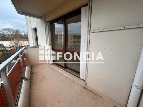 Location Appartement 3 pièces 92.5 m² - 9A PLACE DE LA REPUBLIQUE Cormontreuil 51350