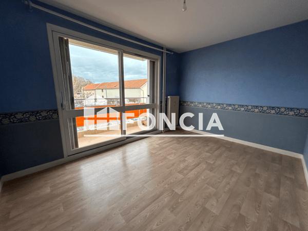 Location Appartement 3 pièces 92.5 m² - 9A PLACE DE LA REPUBLIQUE Cormontreuil 51350