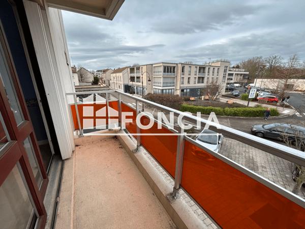 Location Appartement 3 pièces 92.5 m² - 9A PLACE DE LA REPUBLIQUE Cormontreuil 51350