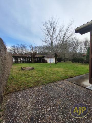 Location maison Avensan : 1 250 € - AJP Pauillac Immobilier