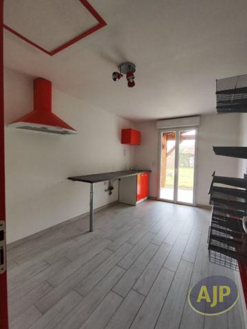 Location maison Avensan : 1 250 € - AJP Pauillac Immobilier