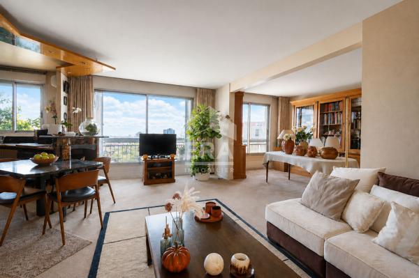 4 pièces 95m²- DERNIER ETAGE-LUMINEUX-BALCON-2 PARKINGS