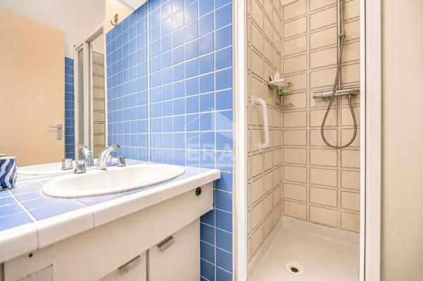 4 pièces 95m²- DERNIER ETAGE-LUMINEUX-BALCON-2 PARKINGS