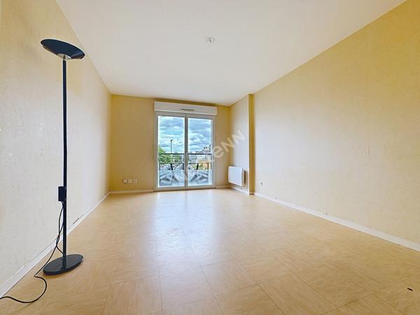 Appartement T2 à vendre - Centre historique, parking et cave.