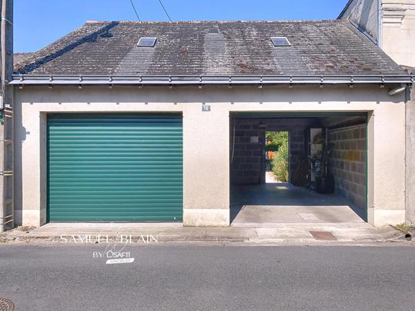 Maison de ville, 5 chambres, cheminées, jardin, grand garage.