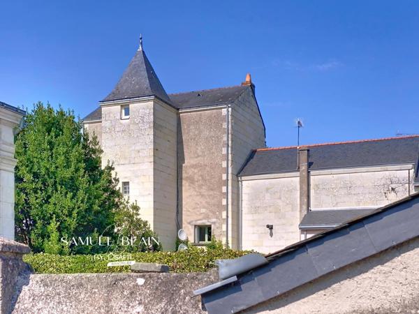 Maison de ville, 5 chambres, cheminées, jardin, grand garage.