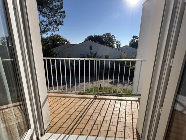 ROYAN - QUARTIER DU PARC - CHARMANT T2 VUE DÉGAGÉE avec BALCON