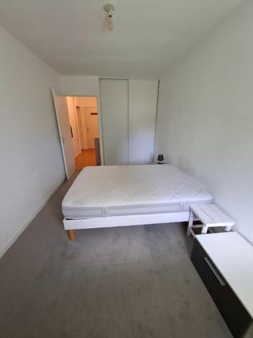 Appartement T2 meublé à louer à Bréal-sous-Montfort - Lumineux - balcon