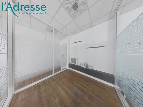 Local commercial Noisy Le Grand 123 m2